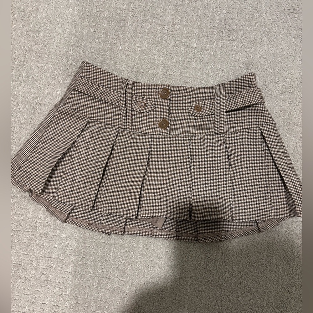 Plaid Mini Skirt with Button Details small edikted